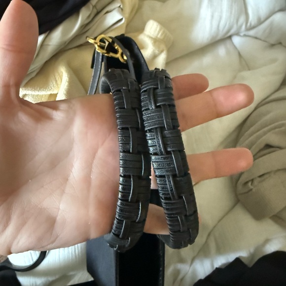 Loewe Black Leather Tote Bag with Structured Design - Picture 8 of 8